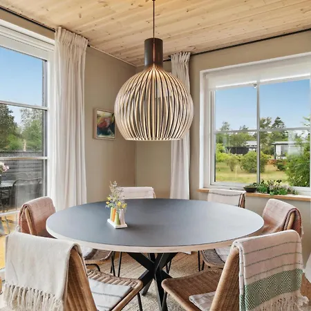 Beautiful In With Kitchen *